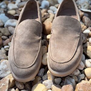 Men's "Old Money" Liverpool Los Angeles Tan Suede Loafers style comfort Size 9